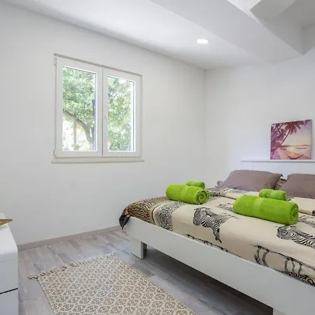 Apartment Art Of Pleasure *