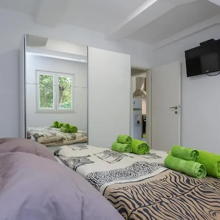 Apartment Art Of Pleasure
